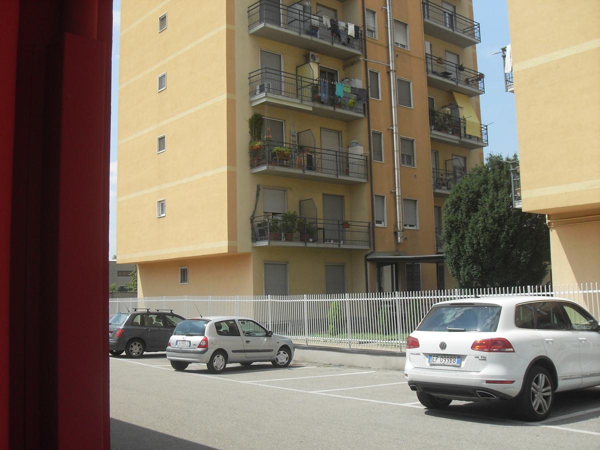 Sempione 72 Bed & Breakfast Pogliano Milanese Exterior photo